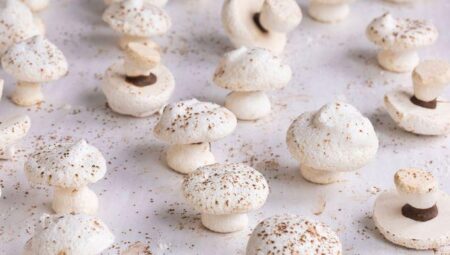 Meringue Mushrooms