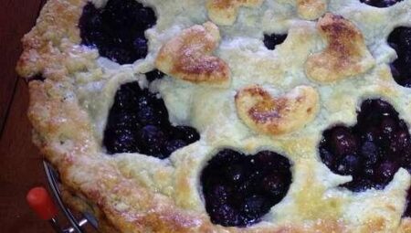 Grandma’s Blueberry Pie