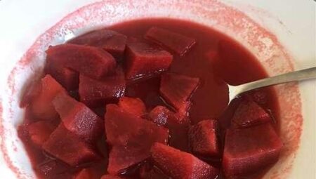 Omi’s Borscht